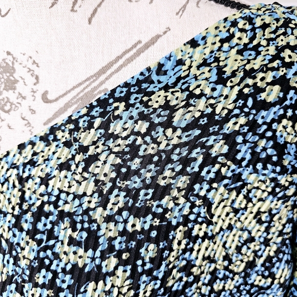 STEVE MADDEN STEVIE FLORAL TOP - Picture 4 of 13